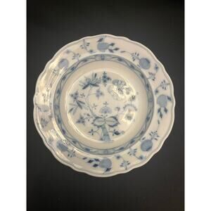 Meissen Blue Onion Large Dinner Plate 9.75” Floral Blue White Porcelain Germany